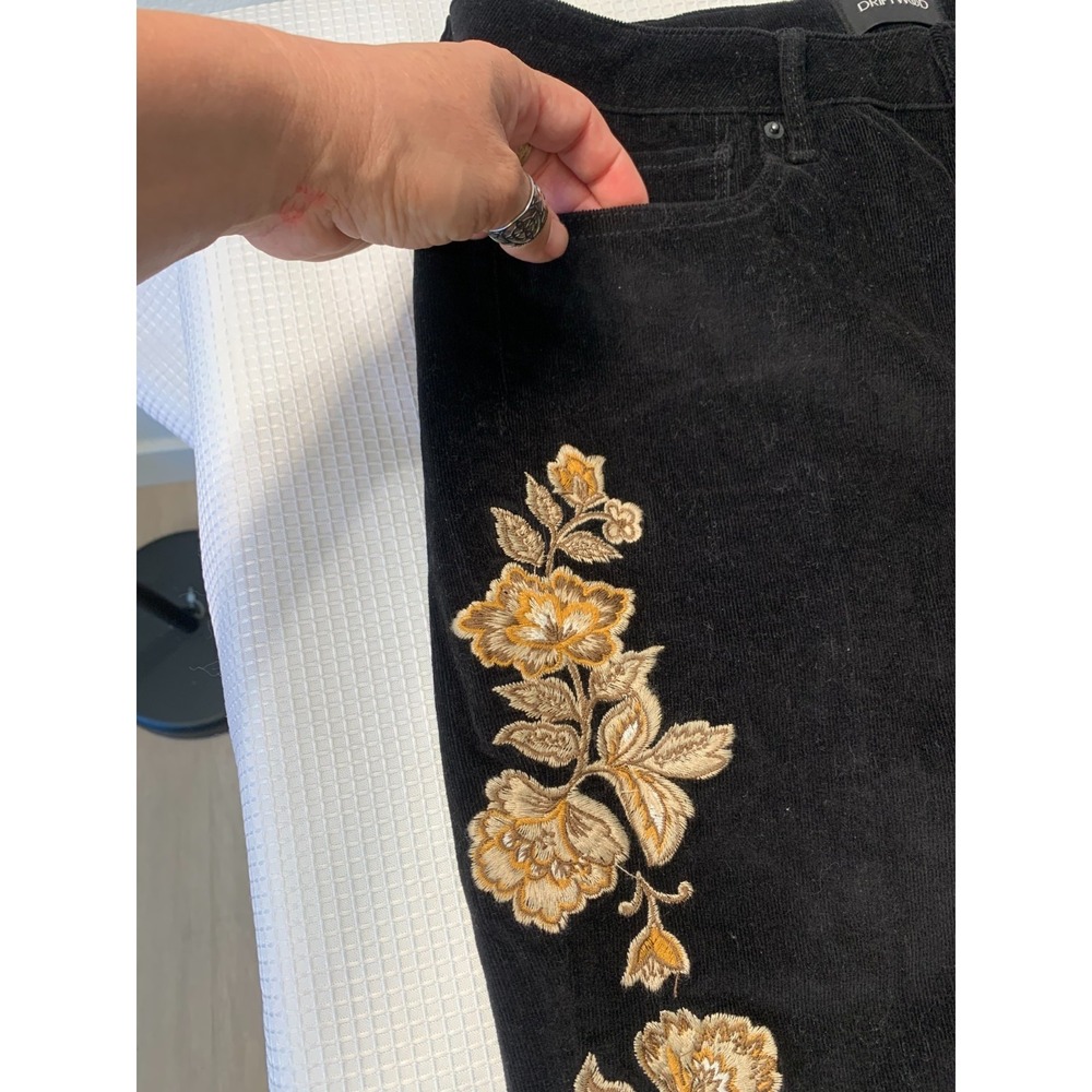 (J-126)Driftwood Black Corduroy Embroidered Floral Flare Jeans Women's 8 NWT QVC - Picture 9 of 10